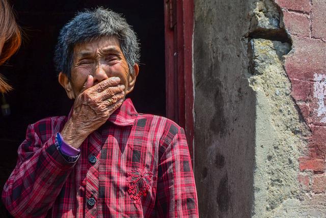 首批70后啃老族如今生活成这样8090后父母看完值得反思