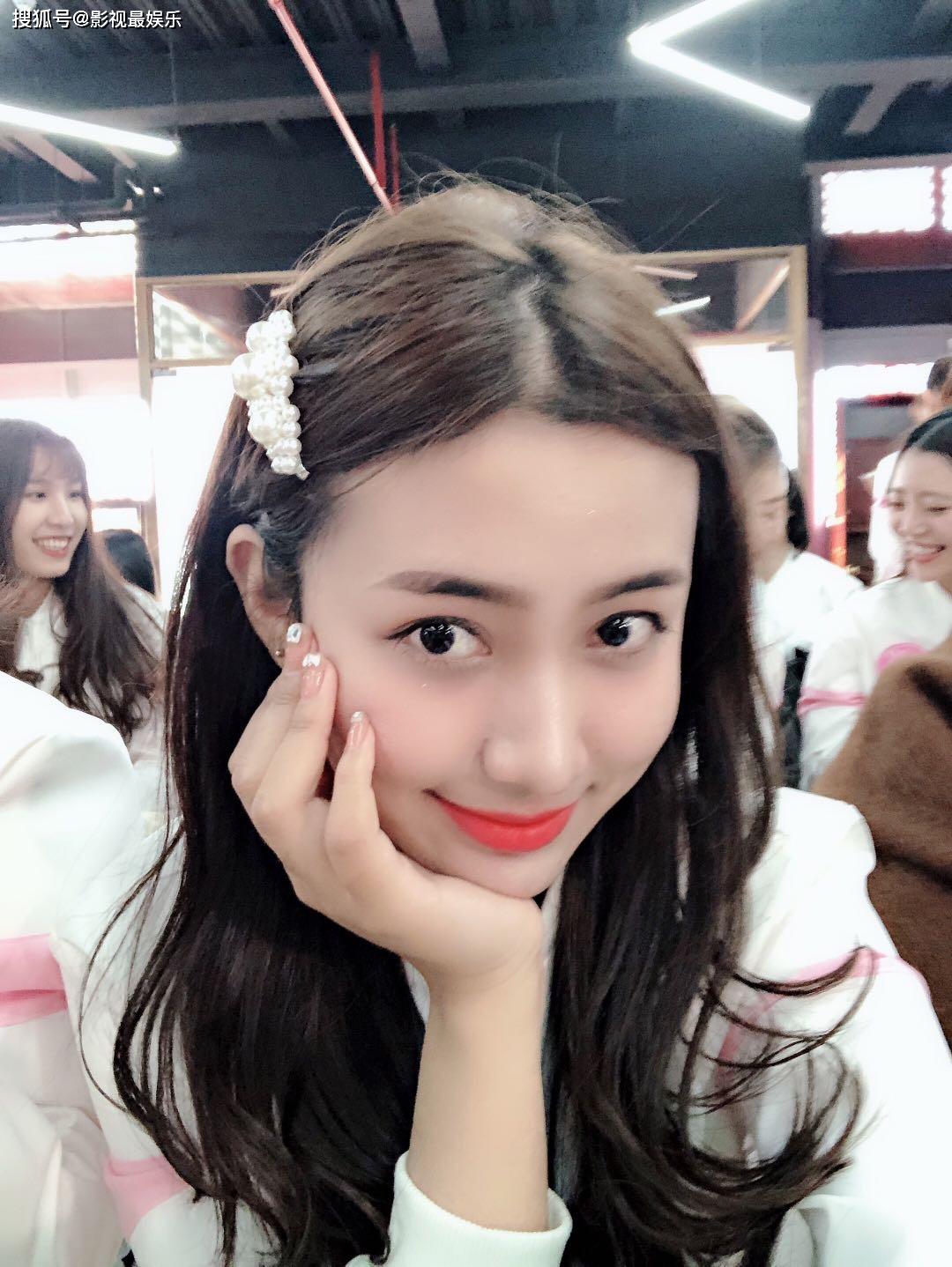 东华大学美女校花amber酱绝美自拍流出性感魅惑