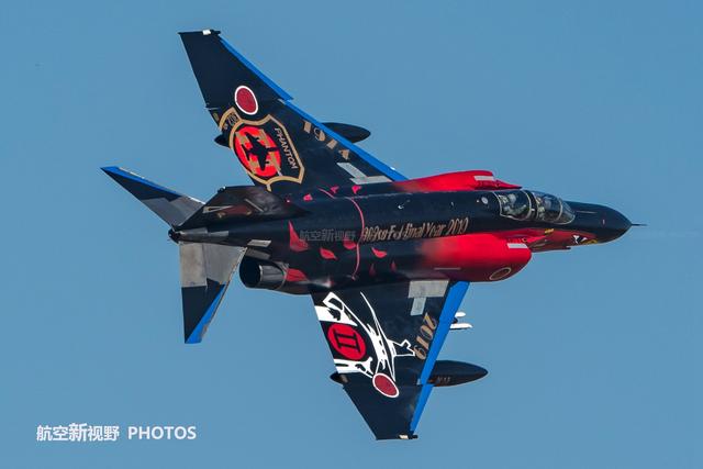 最后的f-4e鬼怪战斗机,黑白双煞极具航空文化,二次元的极致_彩绘