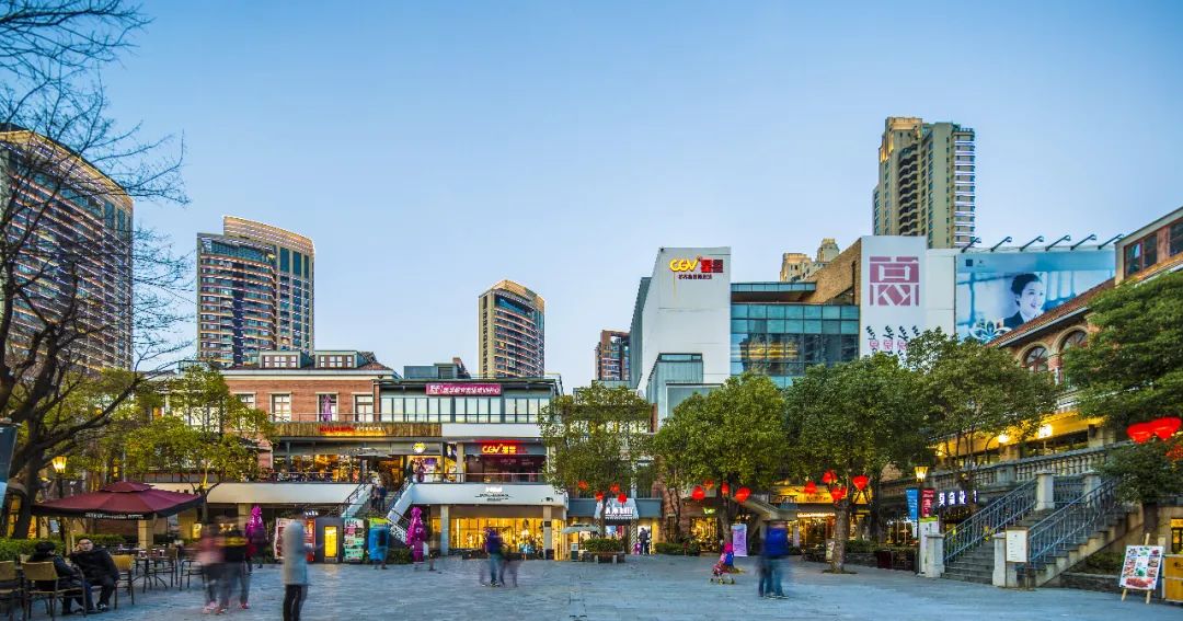 杨光华武汉天地的台上两分钟