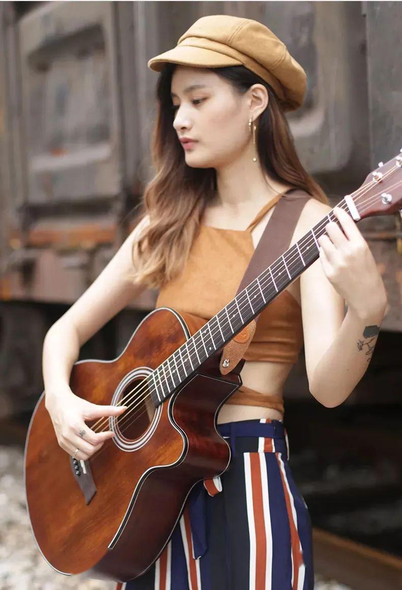 带把吉他尽情弹唱,只为寻找相似的灵魂,不需再去远方!