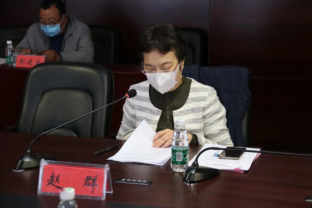 会上,马克思主义学院院长赵群从学院概况,思政课教师队伍建设,思政课