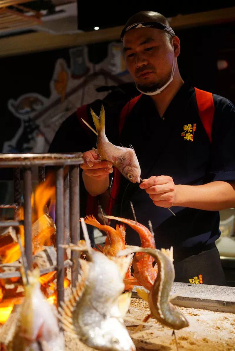 东莞老饕私藏的炉端烧海鲜酒场值得细品的10年匠心与温情