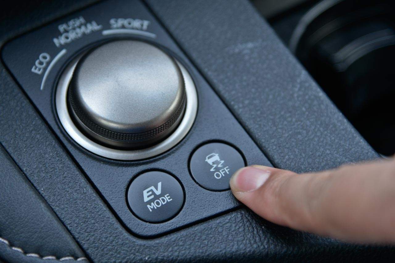 为什么老司机在汽车尾气检测前都会关闭esp按钮新手学着点