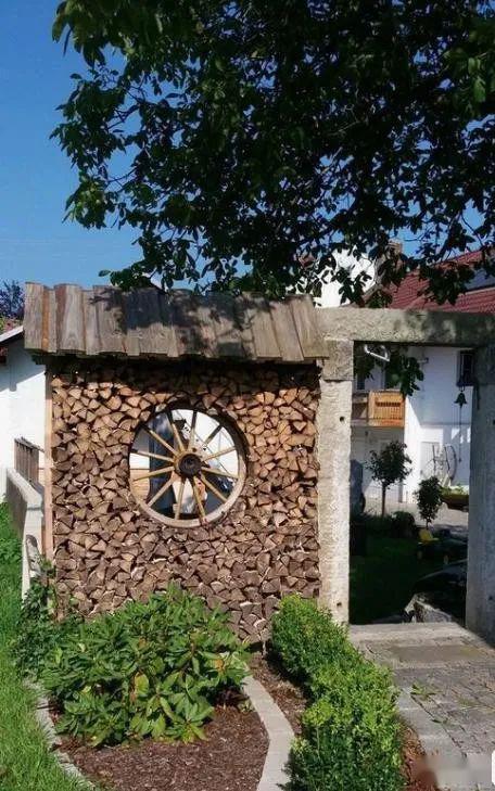 说干就干旧自行车不卖废品了改改装饰小院围墙好看有个性