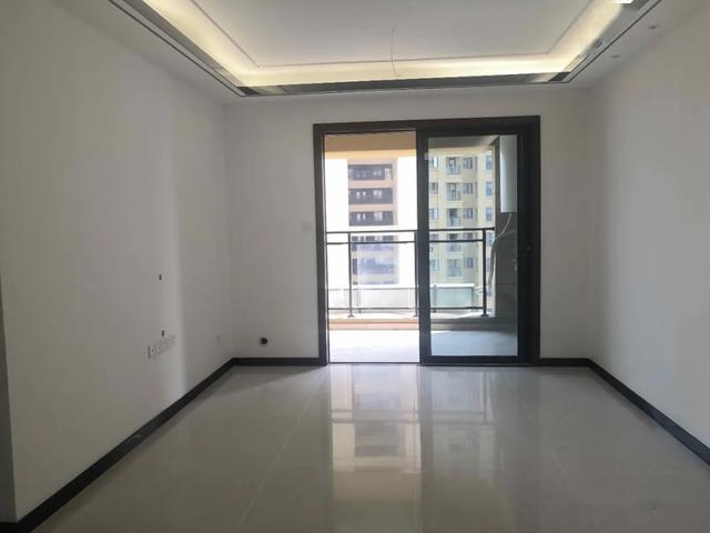 武汉一楼盘精装修房启动交房!业主随拍内部实景图!