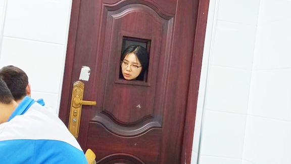 神出鬼没的班主任你是躲不过的