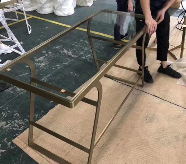 彩色不锈钢管在家具方面的应用