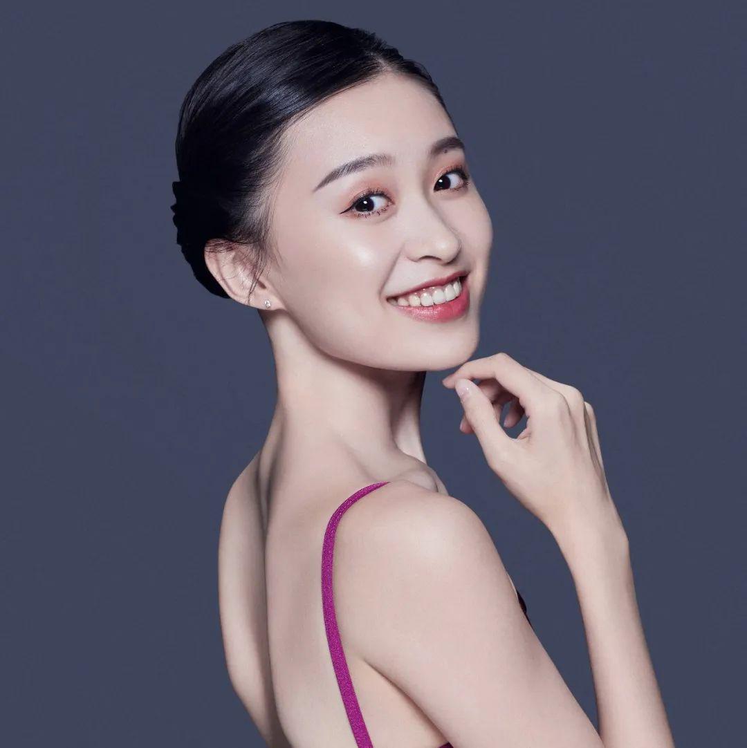 主讲人:孙艺萌孙艺萌中央芭蕾舞团独舞演员她是2019年第五届北京国际