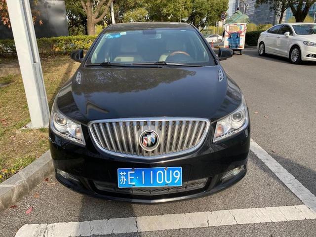 第一次拍卖苏州市吴江区车牌号为苏e110u9别克牌小型轿车一辆