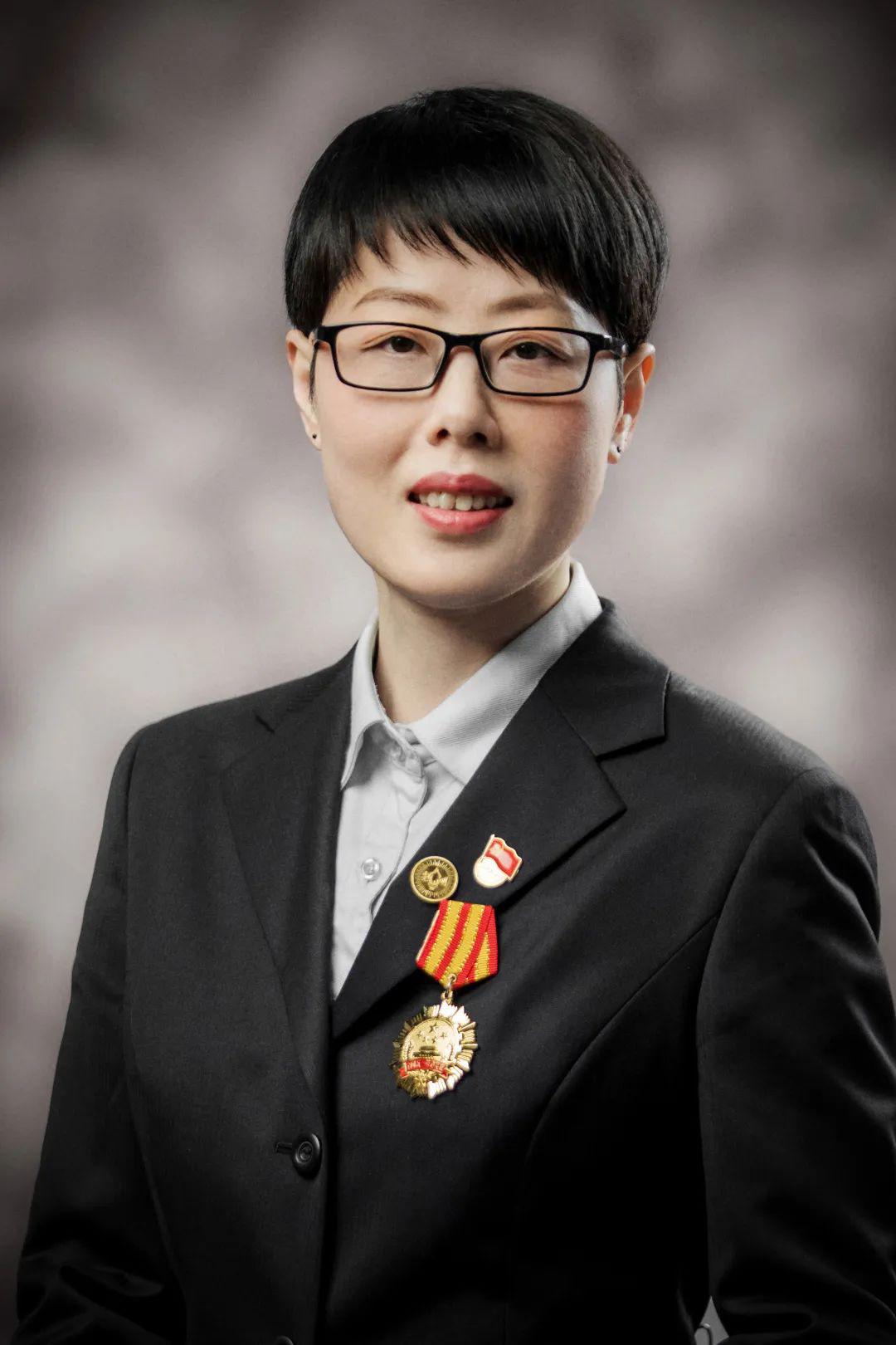 员工第一崇尚奋斗爱与尊重集团举行光明明星员工墙揭幕仪式