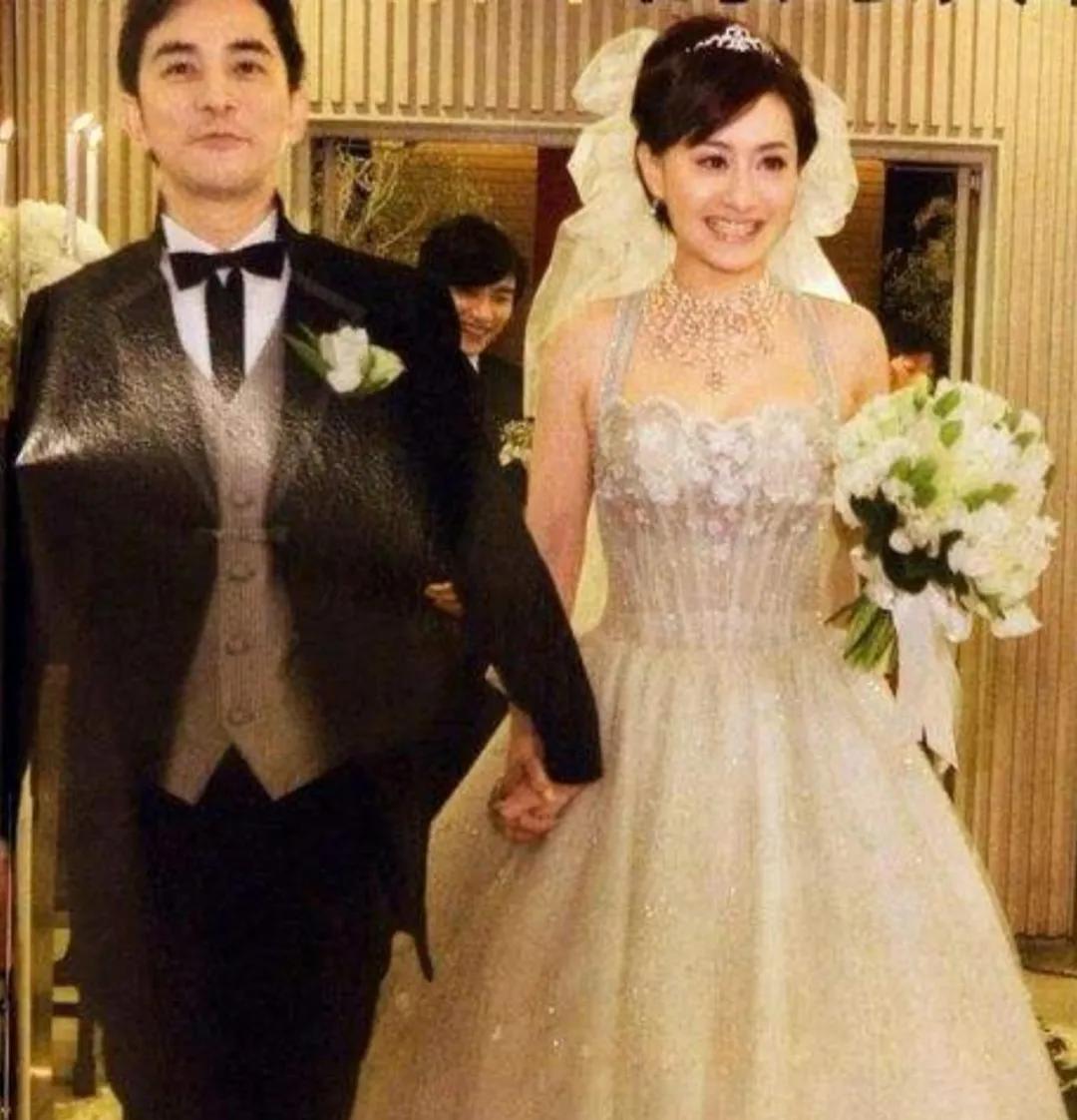 陈德容离婚背后与富豪丈夫结婚8年未生子婚前协商好财产分割