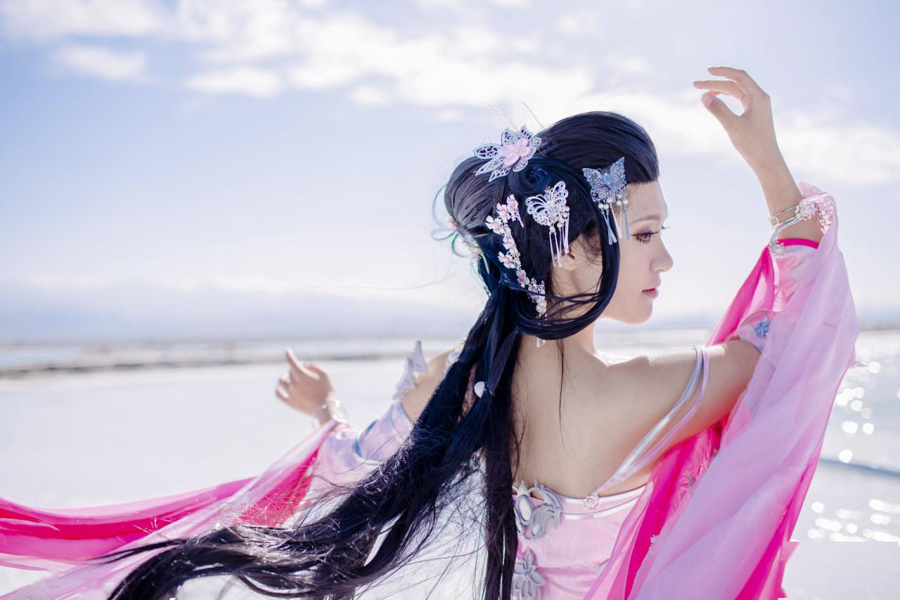 剑网三七秀秦风秀姐cosplay