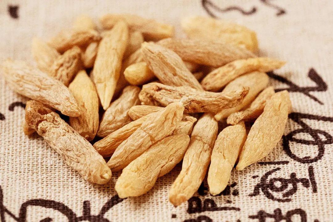 润肺止咳养阴津夏天里的清凉剂麦冬