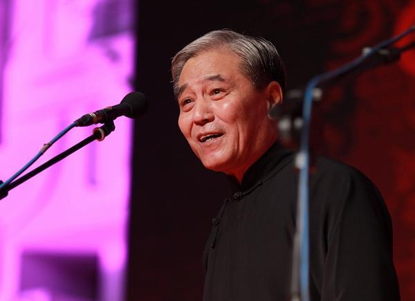 为什么说少马爷的《文章会》不值钱?和两位相声大家对比高下立判