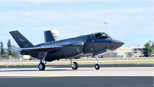 原创美国全世界出售f35战机,为何从不担心被山寨?实则仿制难度极高