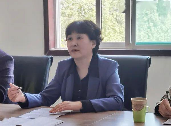 葛海燕一行首先查看了理论宣讲基地建设情况,在围绕宣讲基地建设座谈