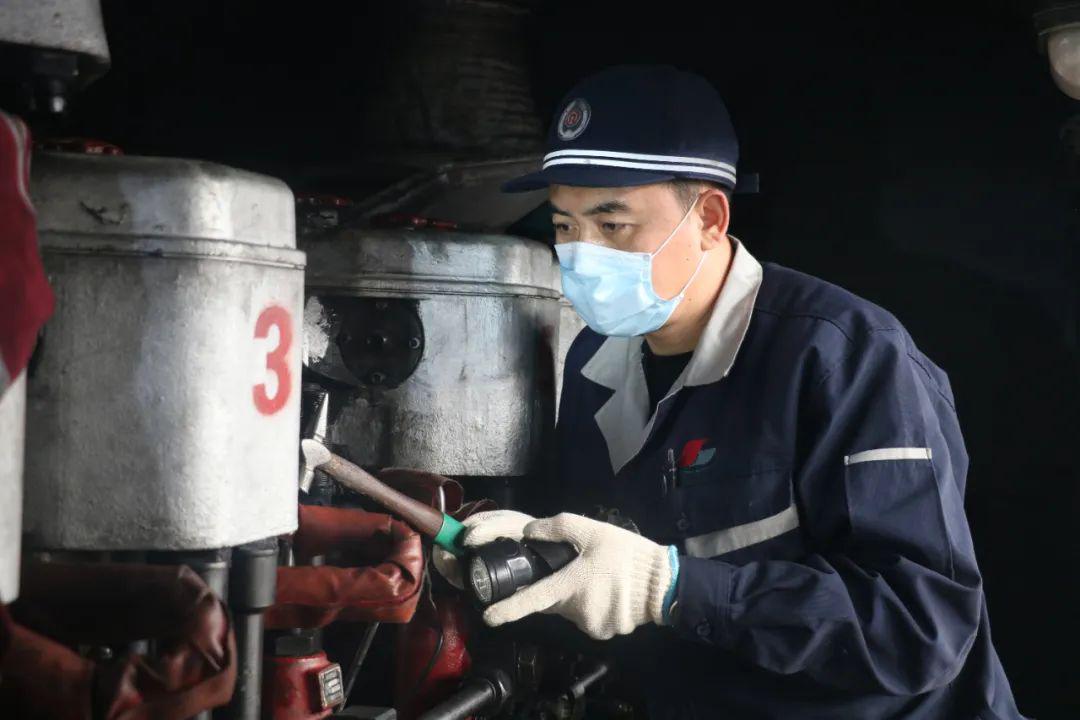 薛粹鬆動車運用車間 陳威段級