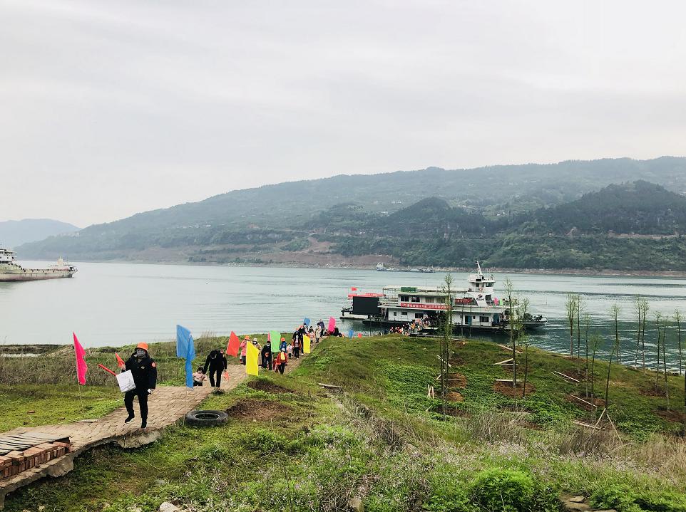 高峰三峡漫城图片