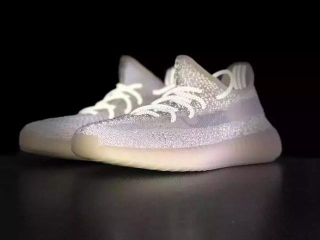 yeezy须白满天星发售了吗,椰子350须白满天星价格插图(9) Yeezy 满天星「亚洲限定 2.0」国区发售就在下周