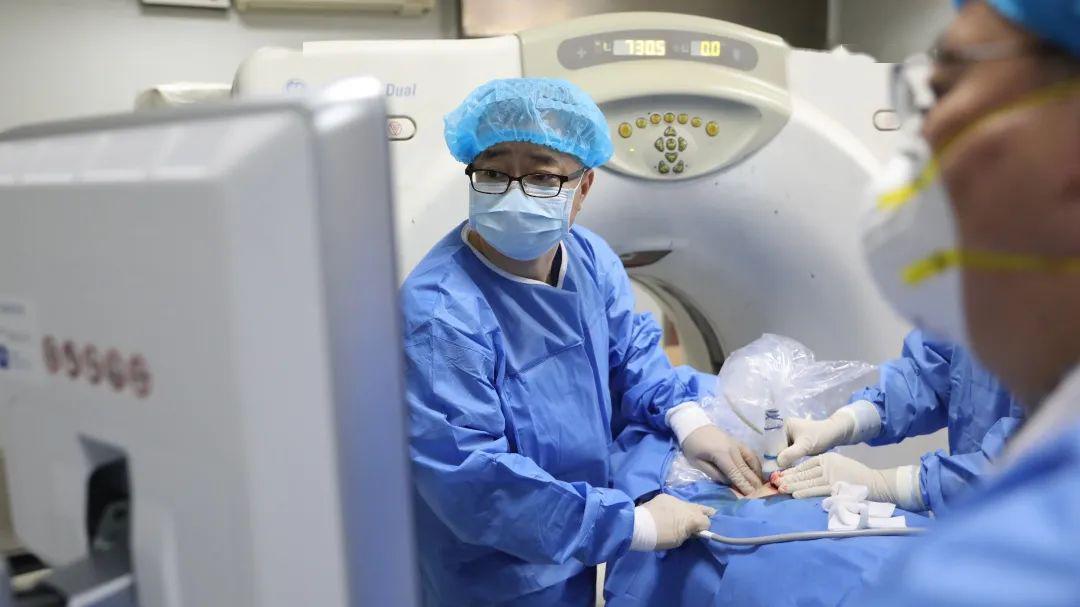 【前沿技术】迅速"冷冻"再"解冻",不开刀也能击溃乳腺癌_手术室