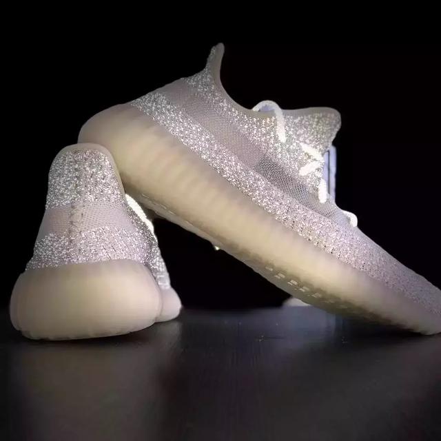 yeezy须白满天星发售了吗,椰子350须白满天星价格插图(11) Yeezy 满天星「亚洲限定 2.0」国区发售就在下周