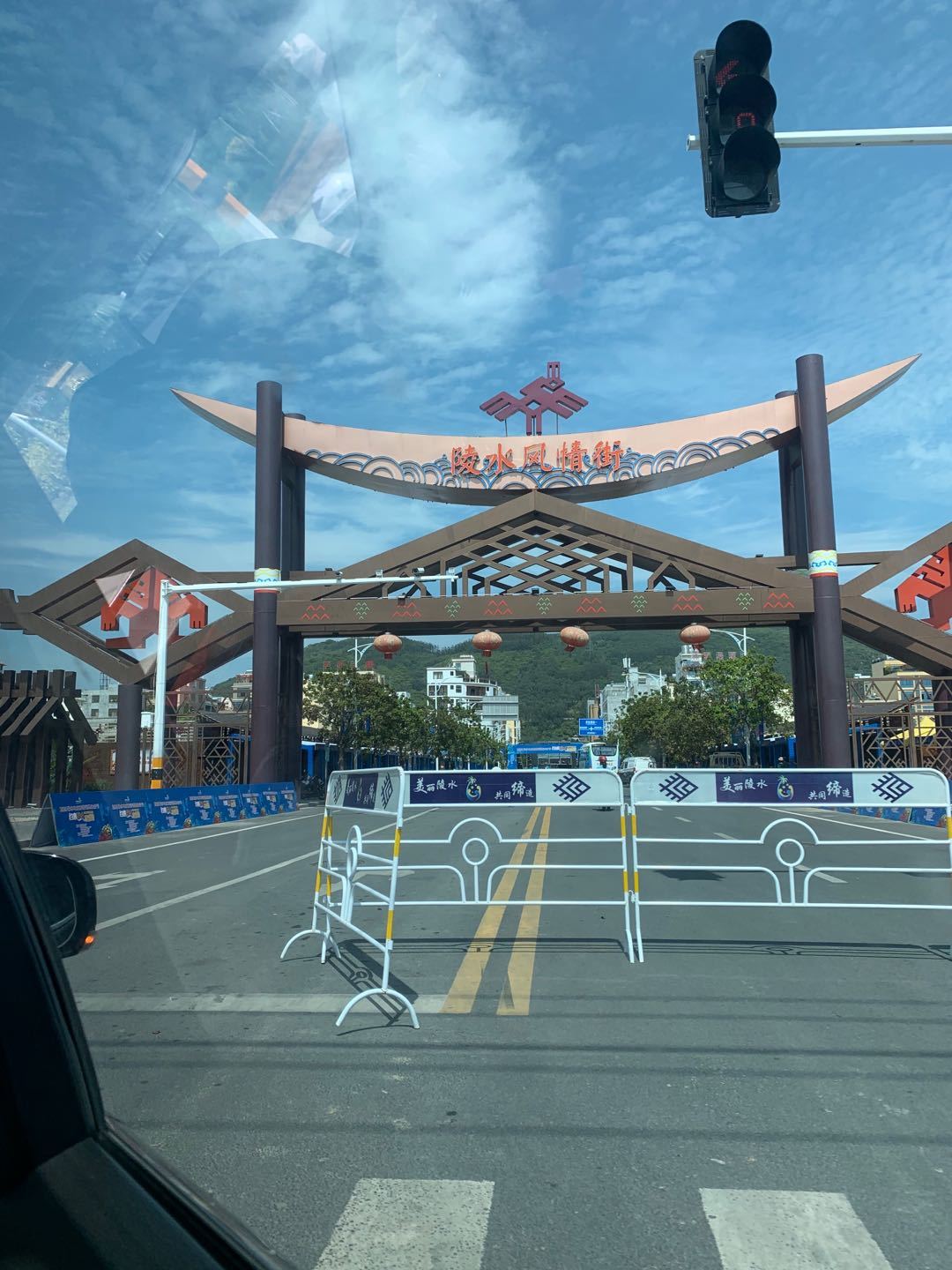 为了让观众一饱眼福,罗云琦特别为这次活动带来了精彩的节目表演,推动