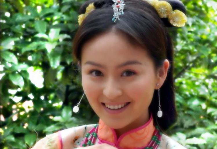 原创古装第一美女无人可比老公苦追10年情比金坚36岁仍美如少女