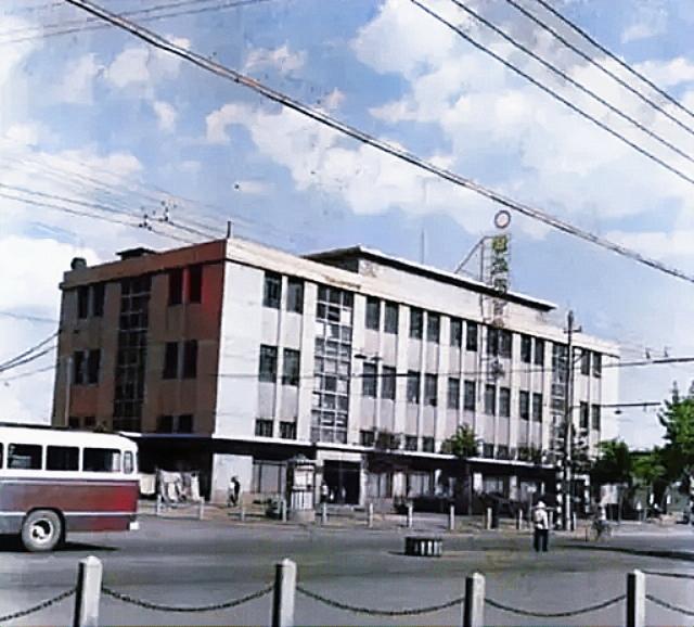 修复前 五一大楼是解放后太原市政府投资建设的一个综合零售百货大楼.
