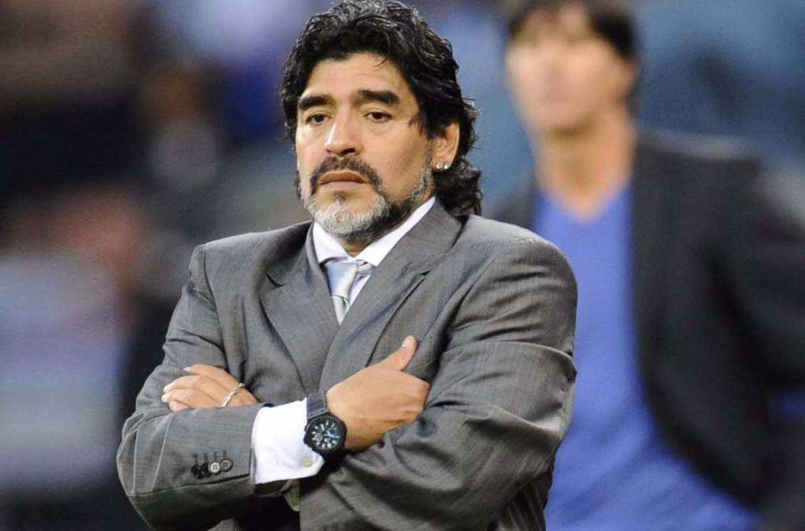 原创巴萨名宿马拉多纳适合担任阿根廷体育部长贝利就是成功例子