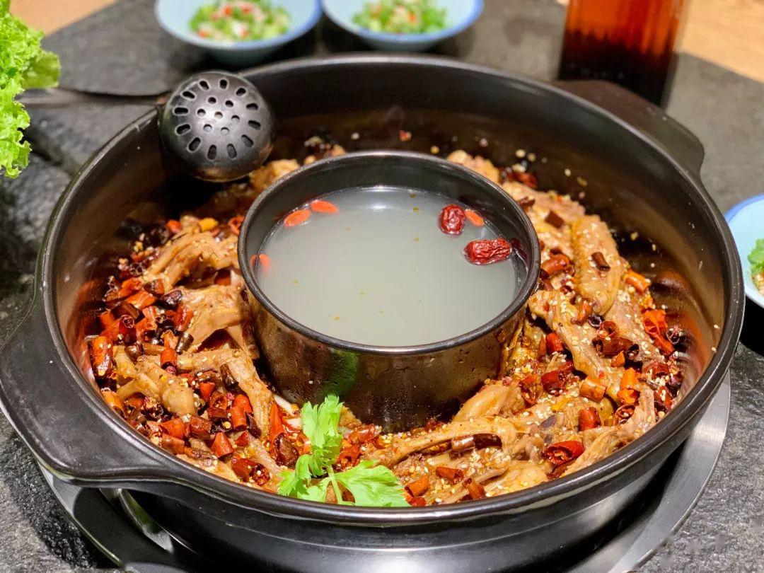 长安区/雁塔区 | 十年如一日只为一锅特色鸭掌火锅!