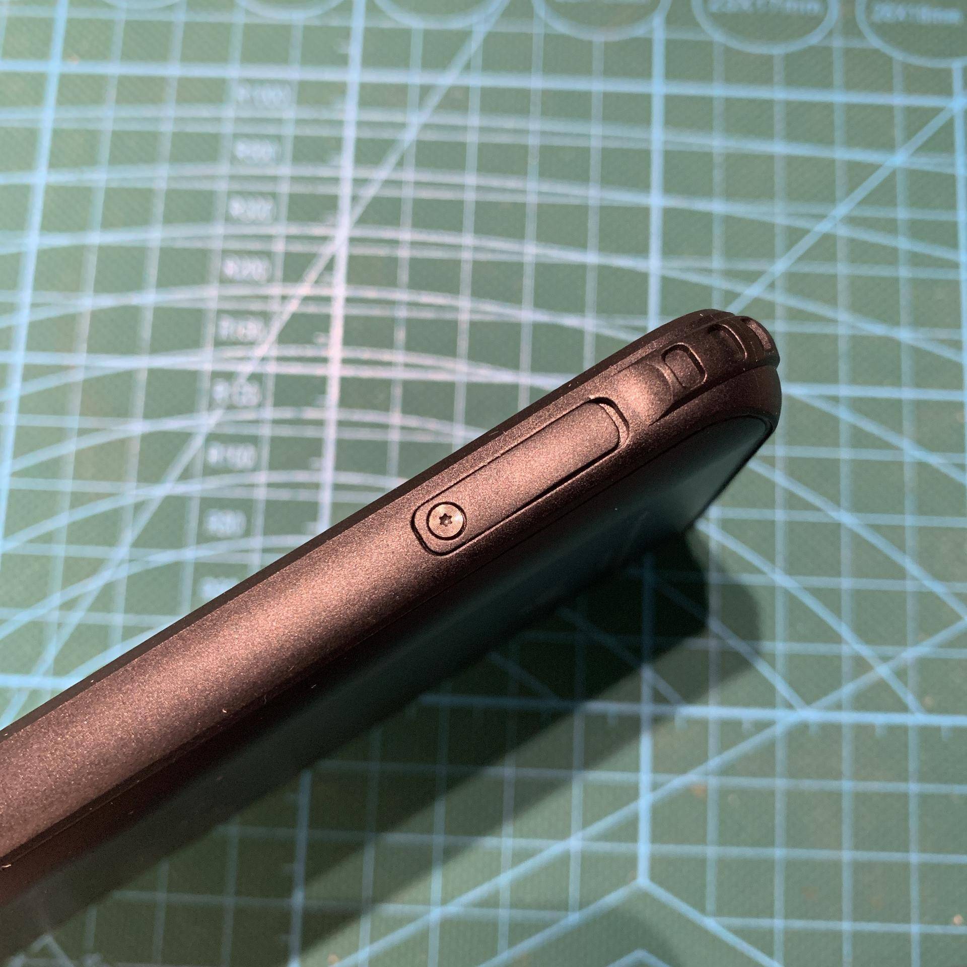 agm h2:国货三防手机黑科技,户外爱好者福音_充电