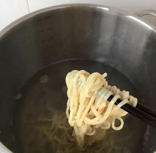 菜豆肉卤过水面,天热就应该这样吃,吃着凉爽开胃,比大鱼大肉香