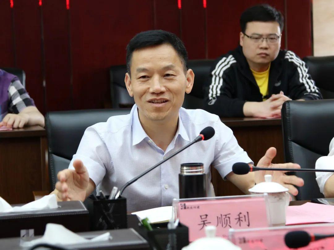 杨肇晖副县长在双方洽谈过程中,介绍了新邵县文化多元,交通便利及拥有