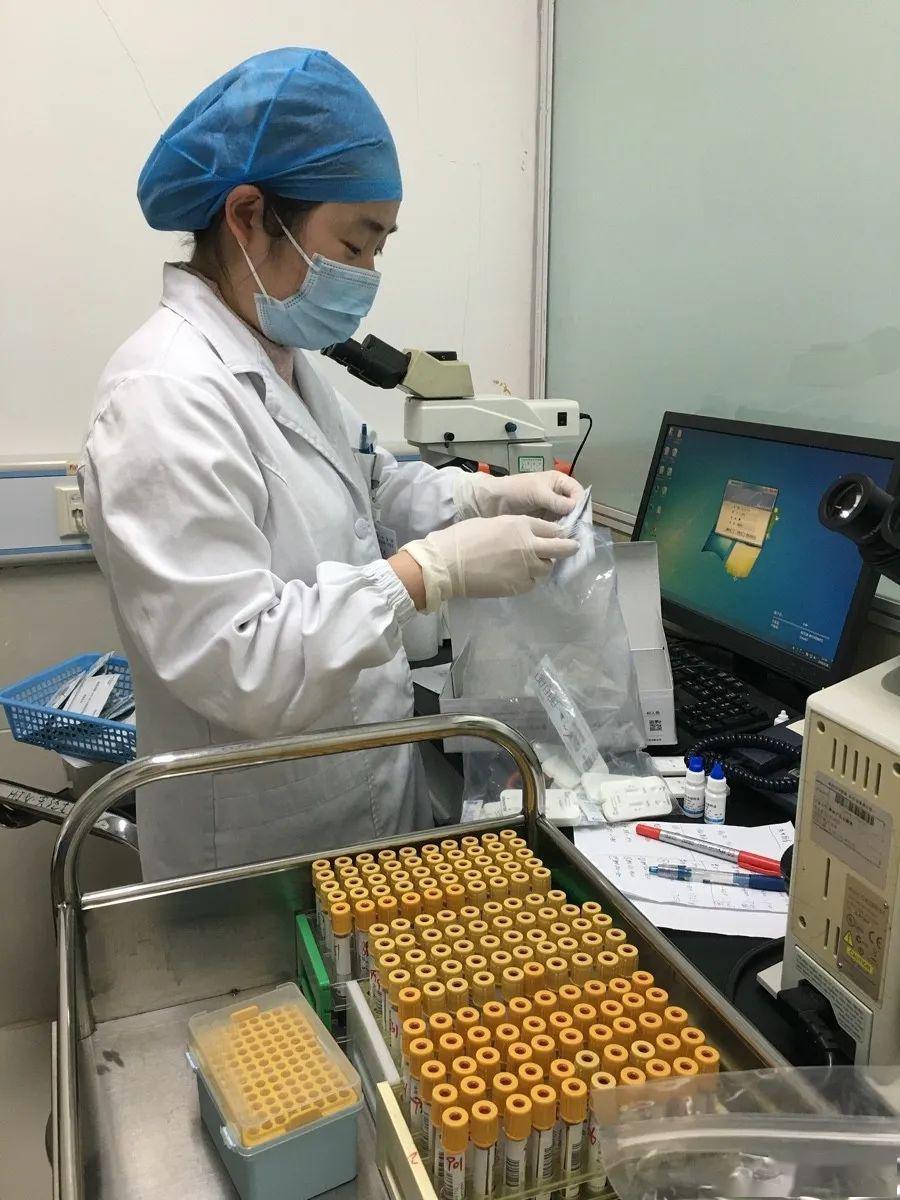 疫情防控我们在行动,我科开展新冠抗体自查行动_检测
