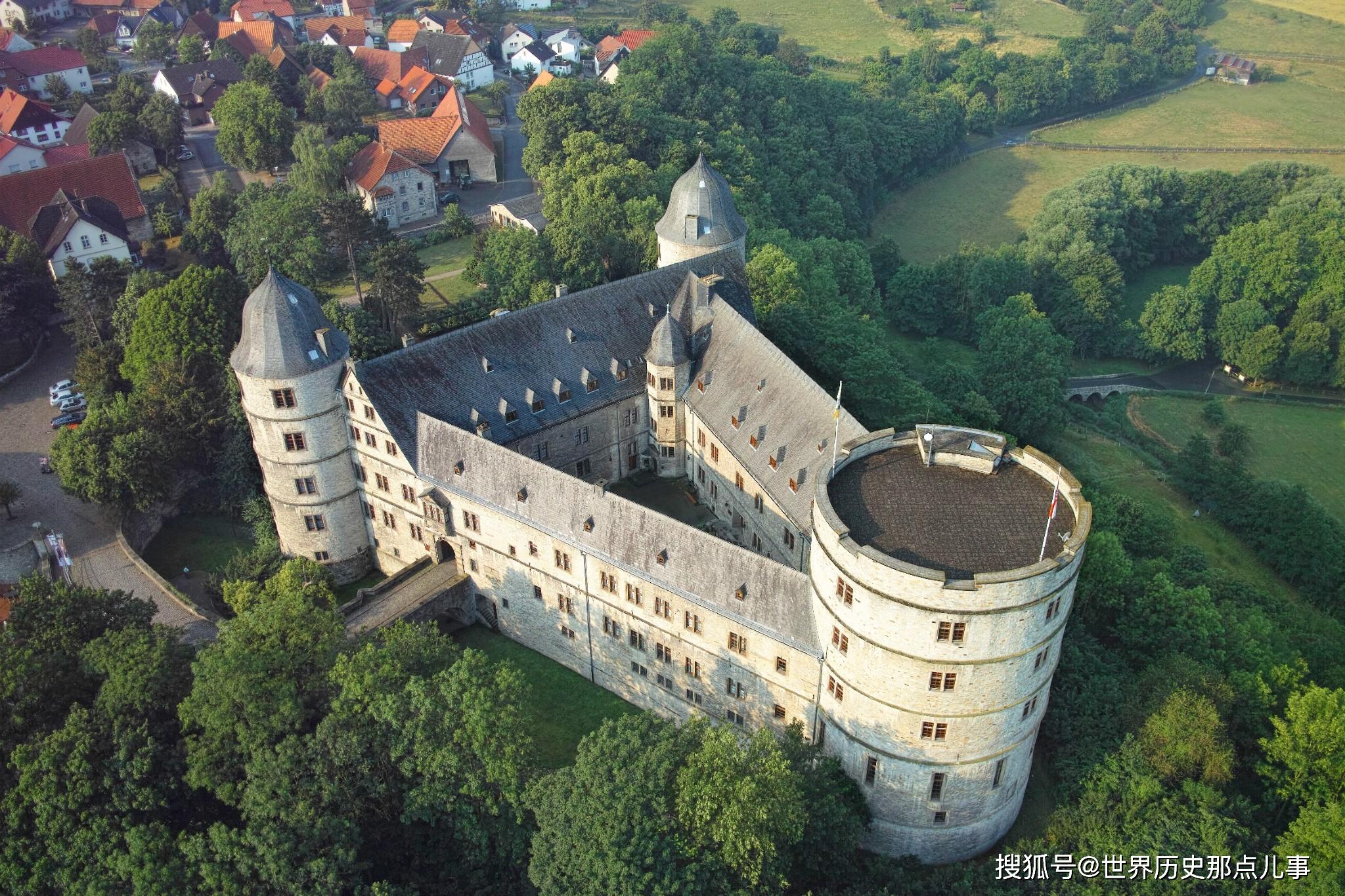 二战中德国纳粹党卫军为什么要佩戴骷髅头戒指是为了耍酷吗