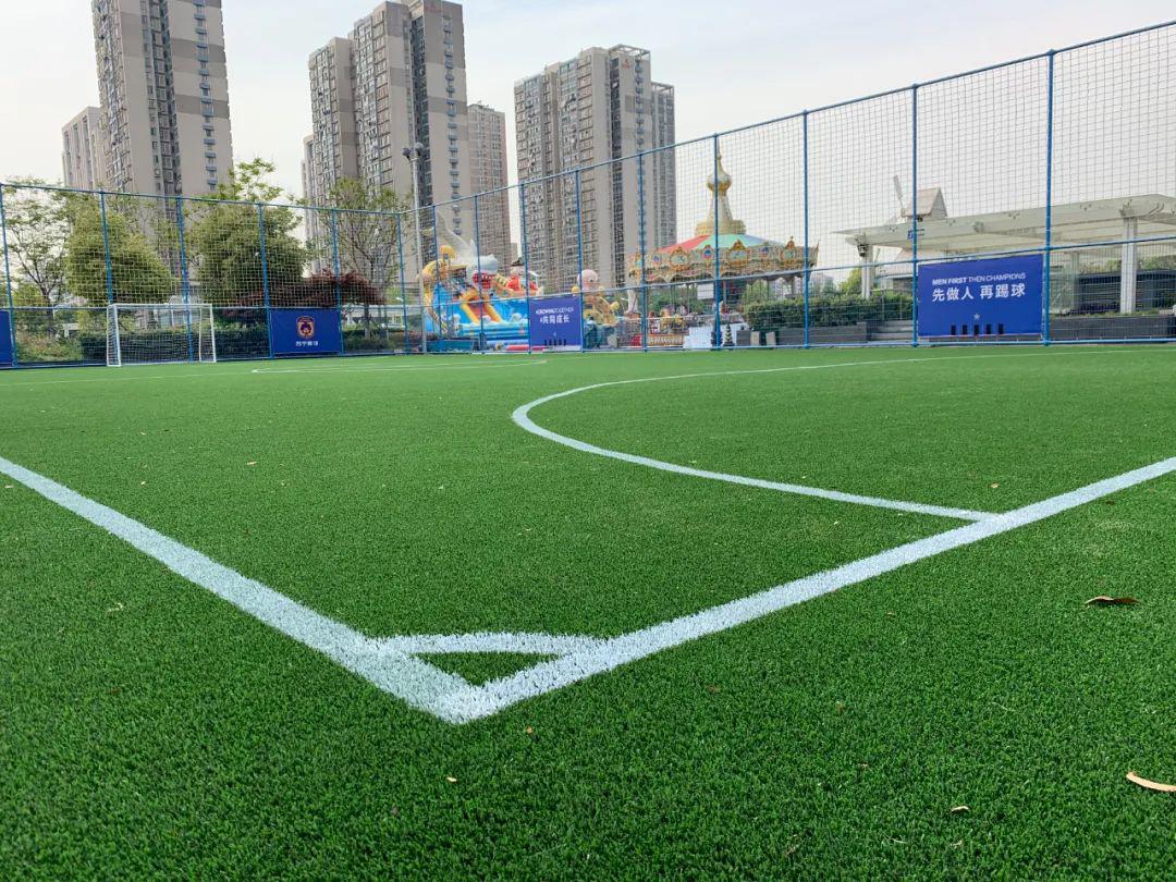 五一假期约个球南京网红五人制笼式足球场等你来战