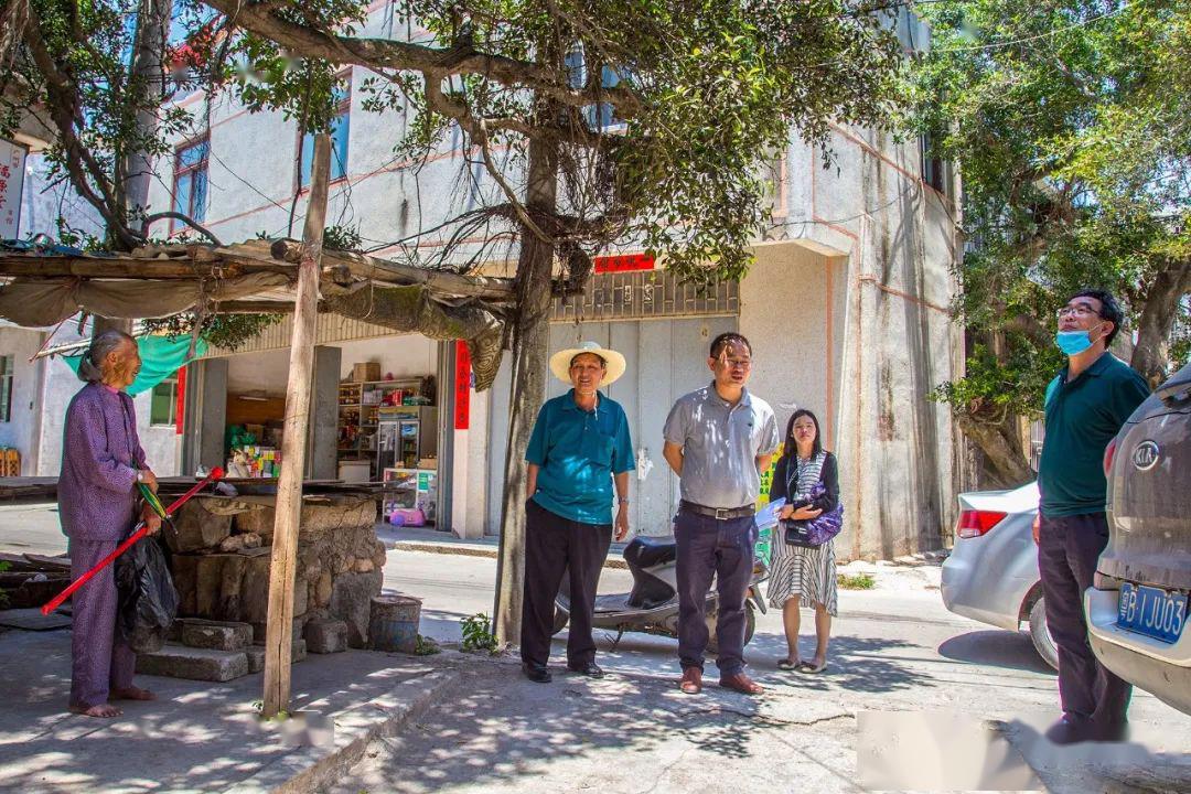 他们到华清村普查红色革命遗址