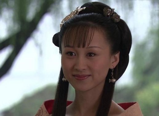 她是姚笛的同学,出道就演女一号,却在《延禧攻略》中认不出来_练束梅