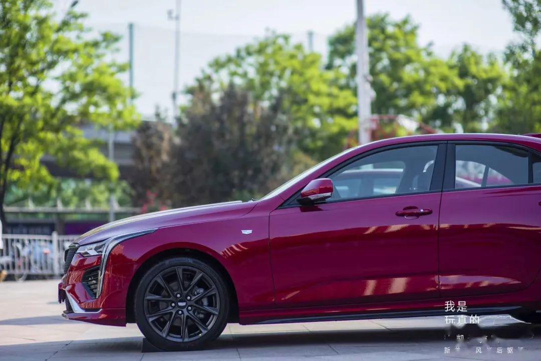 新美式风尚后驱轿车凯迪拉克ct4率真上市 售价23.97-25.97万元