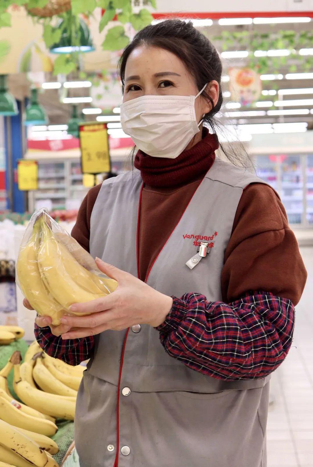 菁菁 44岁 江西赣州人在赣州市一家修车行工作18年徐文燕摄721974