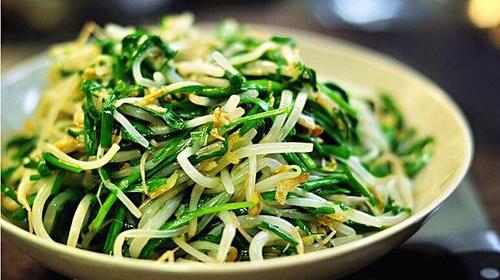 精選美食豆芽炒韭菜香芹臘肉椒鹽雞腿松仁香菇的做法