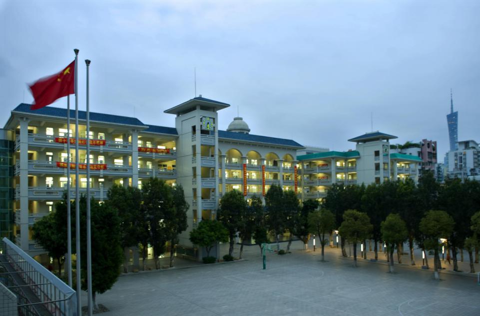 广州市第六中学位于广东省广州市,学校的前身是1937年建立的黄埔中正