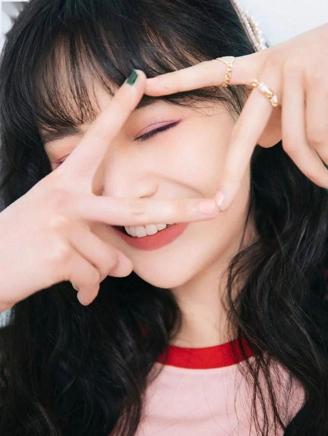 迷人计丨吴昕的花花开在了指尖,吉克隽逸你心动不?_美甲