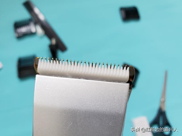 宅家自己来理发小米有品映趣理发器简单体验