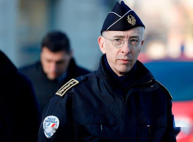 原创警察防疫百态:美国警察死人最多,印度警察打人最狠,这国最血腥