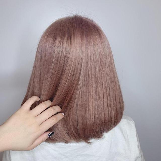 太妍也扛不住诱惑,莓果拿铁系发色,让你显白有仙气