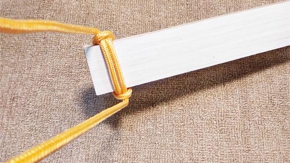 秋千结,用来绑木板非常实用的绳结,学会了还可以自己做个秋千玩