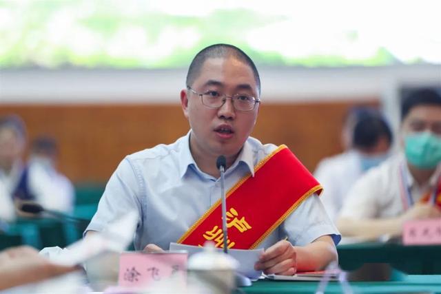 泸州市青年座谈会召开丨寄语广大青年刘强提出四个要求