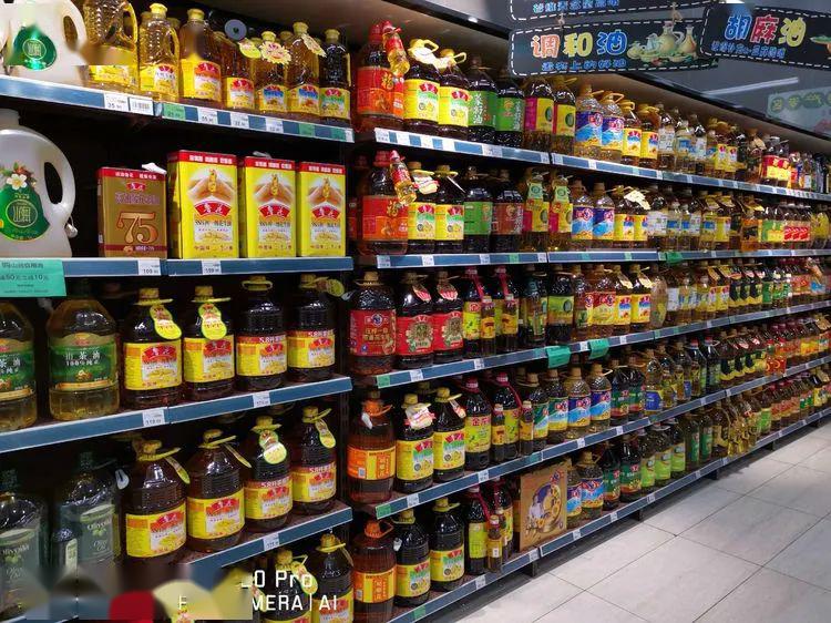 一组最新武汉中百超市的应季商品陈列图片,供参考